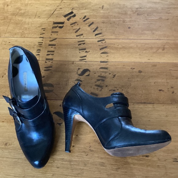 2 for $10 Max Studio Black Leather Shoe - Picture 9 of 11